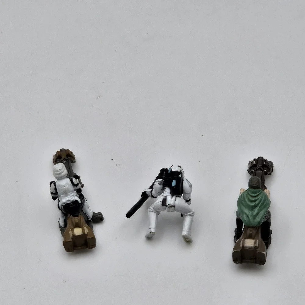 Vintage Micro Machines STAR WARS Speeder Bike  Lot - 2 Bikes 3 Figures